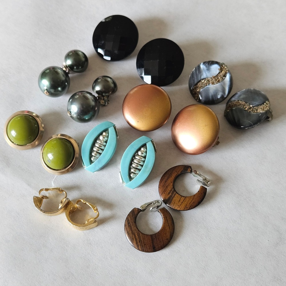 Vtg Clip On Earring Lot 8 Pairs Celebrity Wood Faux Pearl Retro Mixed 70s 80s